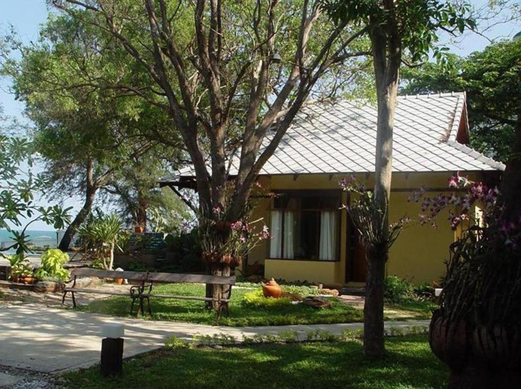 Baan Talay Dao Resort Hua Hin Bagian luar foto